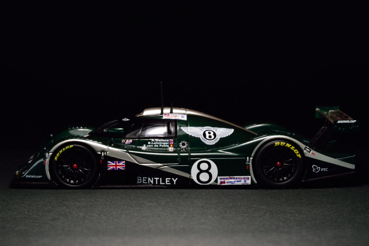 MINICHAMPS 1/43 BENTLEY SPEED 8 Le Mans 2002 : POKER FACE 4