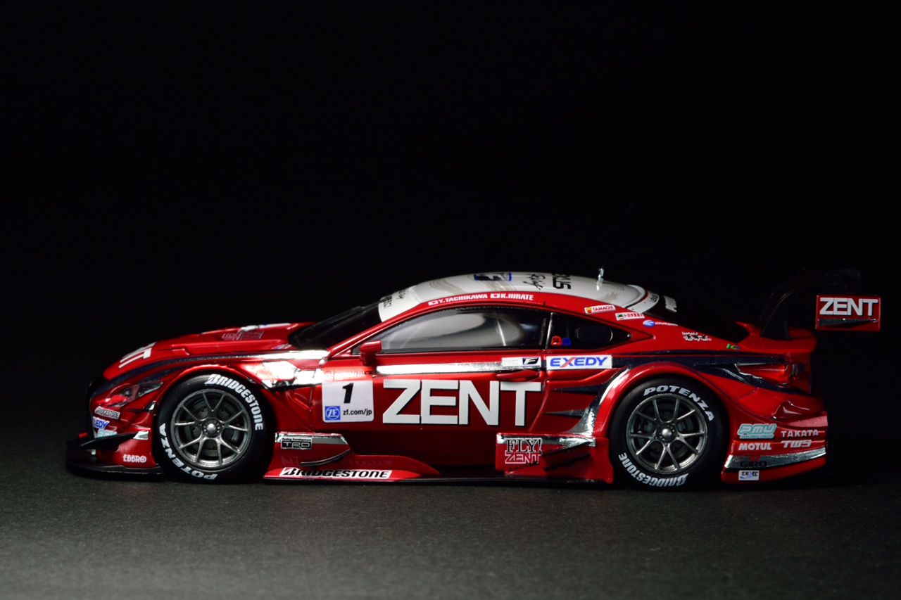EBBRO 1/43 ZENT CERUMO RC-F 2014 : POKER FACE 4 ReLoad EBBRO 1/43 ZENT CERUMO RC-F 2014 : POKER FACE 4 ReLoad
