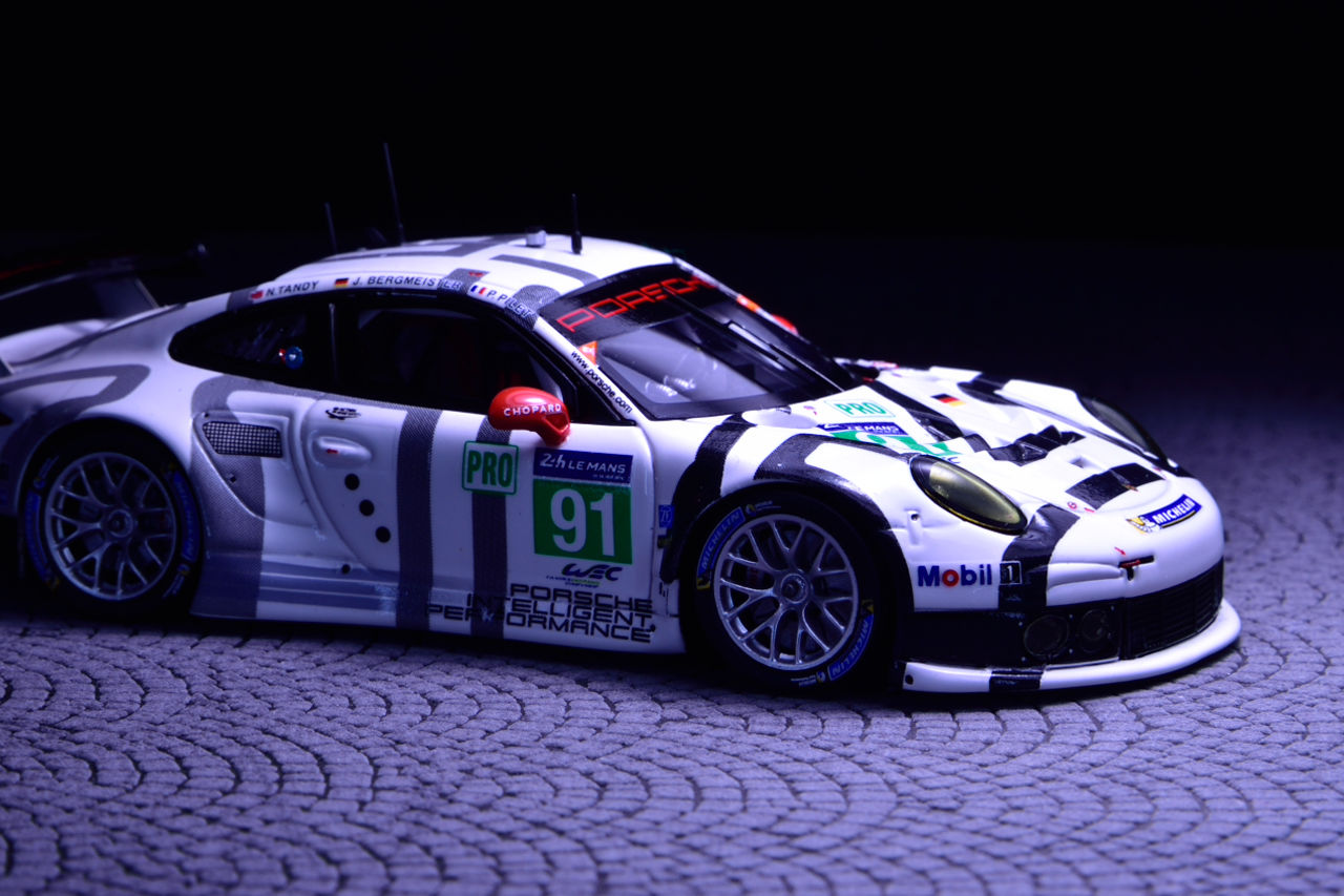 Spark 1 43 Porsche 911 Rsr Team Manthey Poker Face 4 Reload