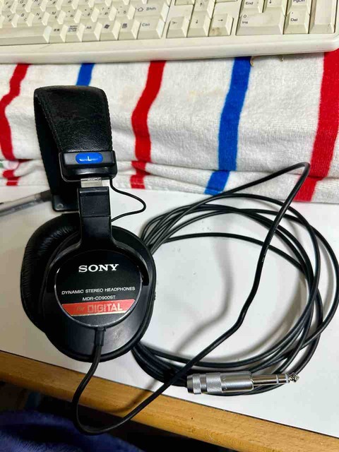 SONY MDR-CD900STのDIY修理&MOD : 弾き語りおやじの独り言 SONY MDR-CD900STのDIY修理&MOD : 弾き語りおやじの独り言