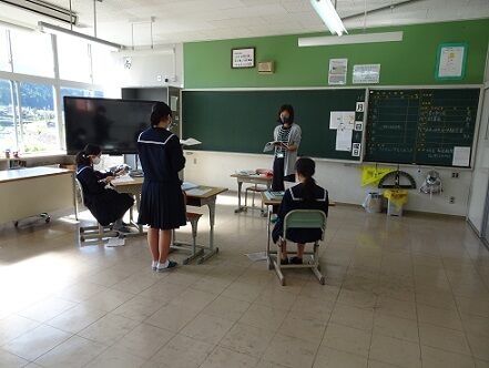 小学校の校舎で中学校生活を体験しました 匹見小 中blog