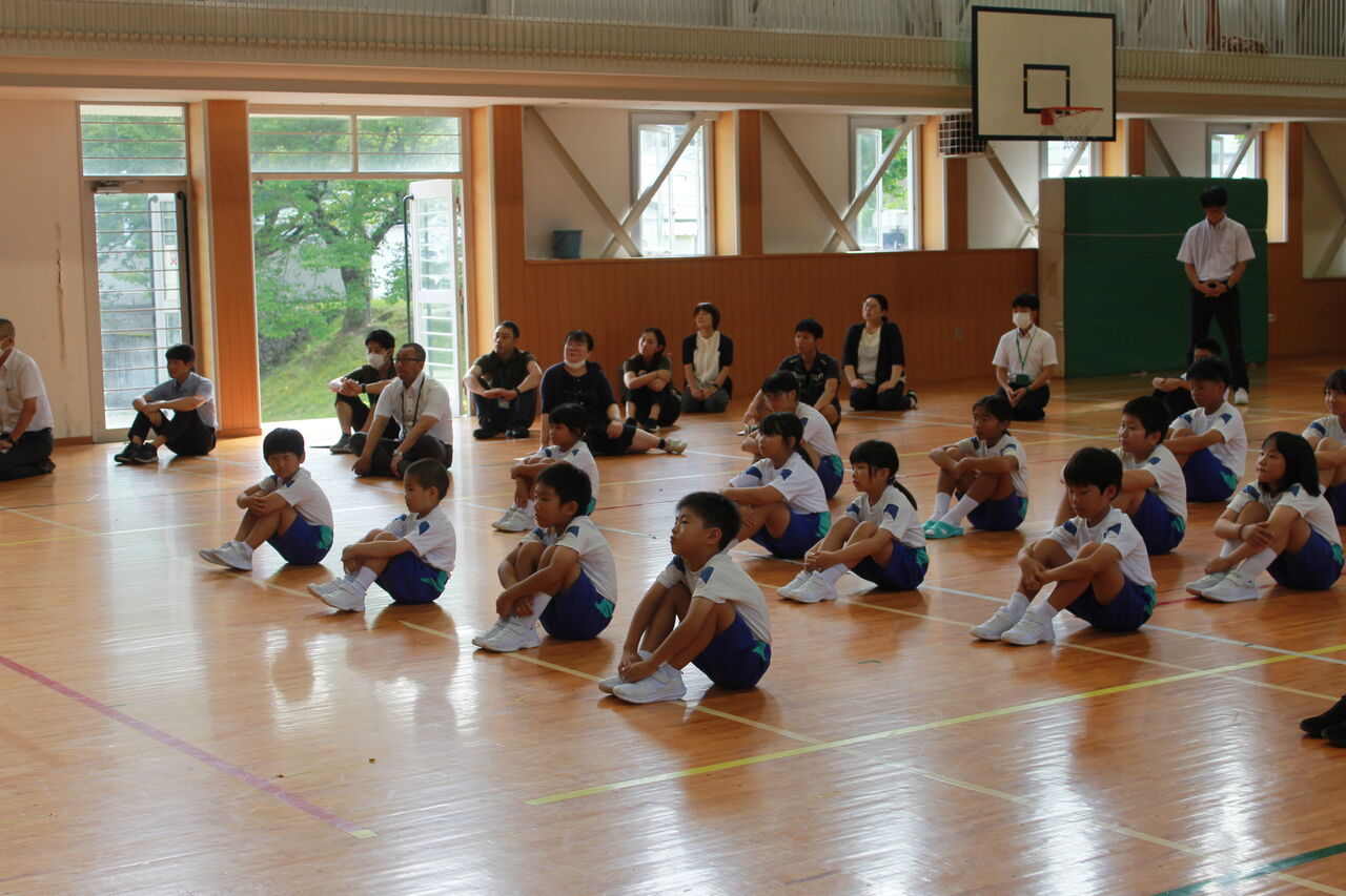 小学　朝礼 小中学生 全校朝礼・壮行弁論 : 匹見小・中blog