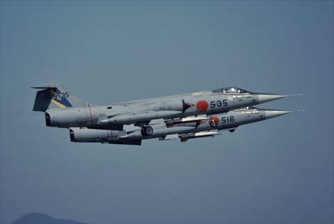 新田原198210080006_R