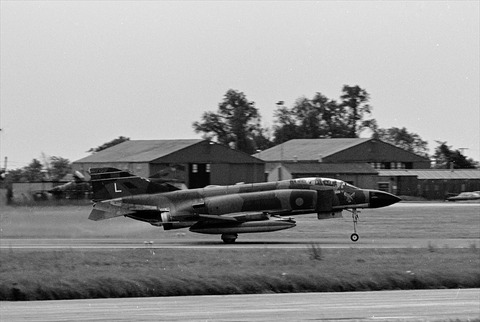 WXFIELD197706270011_R