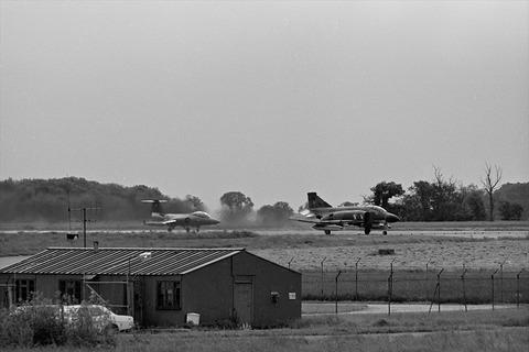 WXFIELD197706270007_R