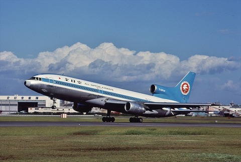 JA8511伊丹19811003_R