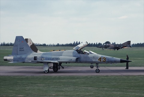 ALCONBURY198106300010_R