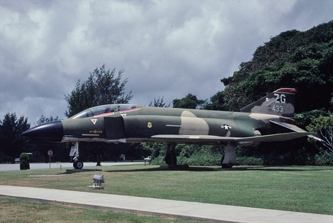 嘉手納１９９００６３０0020_R