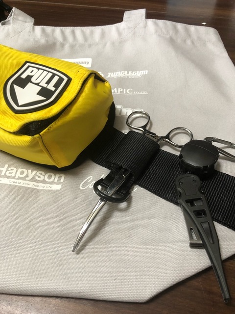 腰巻ライフジャケットの 余ったベルト部分をプライヤーケースにしちゃおう ヽ ヮ ノ これ簡単で意外と便利 ﾉ ぽけっとの小物gomoku日誌 博多湾