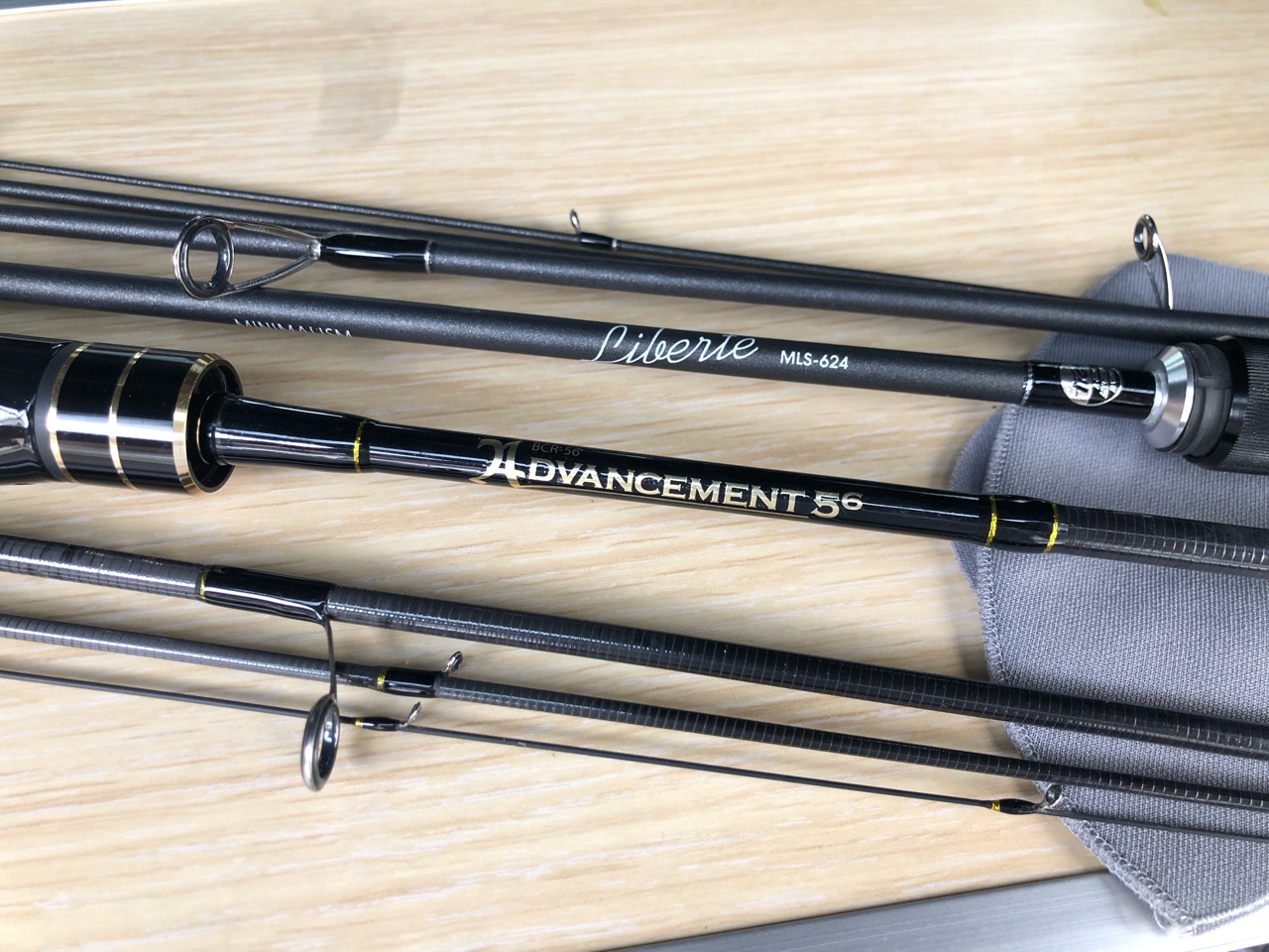 BCR56とリベルテMLS624。どちらもモバイルロッドとは呼べない