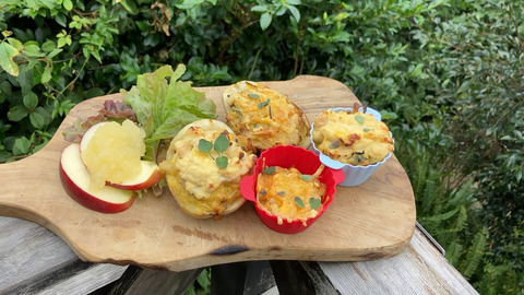 ハービーソーセージ、リンゴ、サワー種の詰め物のレシピ