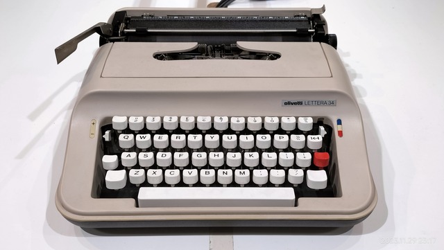 推定1974/昭和49/olivetti/LETTERA 34/タイプライター 推定1974/昭和49/olivetti/LETTERA 34/タイプライター