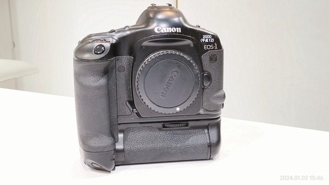 Ukf　　Canon EOS-1V カメラ　その他（おまけ) キヤノン、EOS唯一のフィルム一眼レフカメラ「EOS-1v」を販売