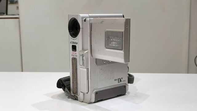 1997/平成9/Victor/GR-DVX/電源連動レンズカバー/オートフラッシュ