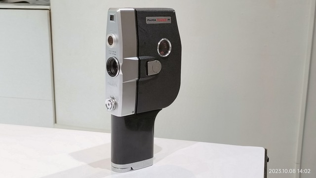 fujica single-8 P1 レトロカメラ Fujica Single-8 P1 movie camera - De Wit Cameras