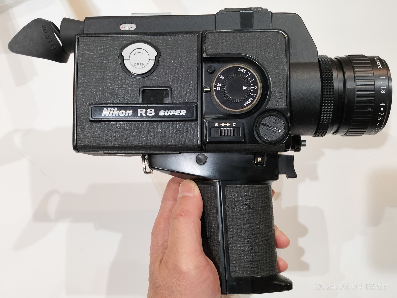 1973/昭和48/Nikon/R8 SUPER ZOOM/Super8/光学8倍/100コマ逆転撮影/Nikon最後の8mmカメラ/発売時 ...
