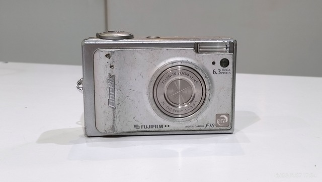 2005/平成17/FUJIFILM/FinePix F10/630万画素/XDピクチャー