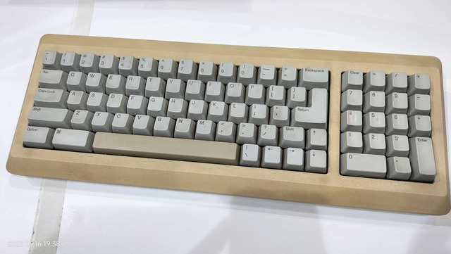 d5e2fe70-s.jpg d5e2fe70-s.jpg