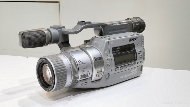 Amazon | SONY CCD-VX1 ハンディカムプロ 3CCD Hi8ビデオカメラ