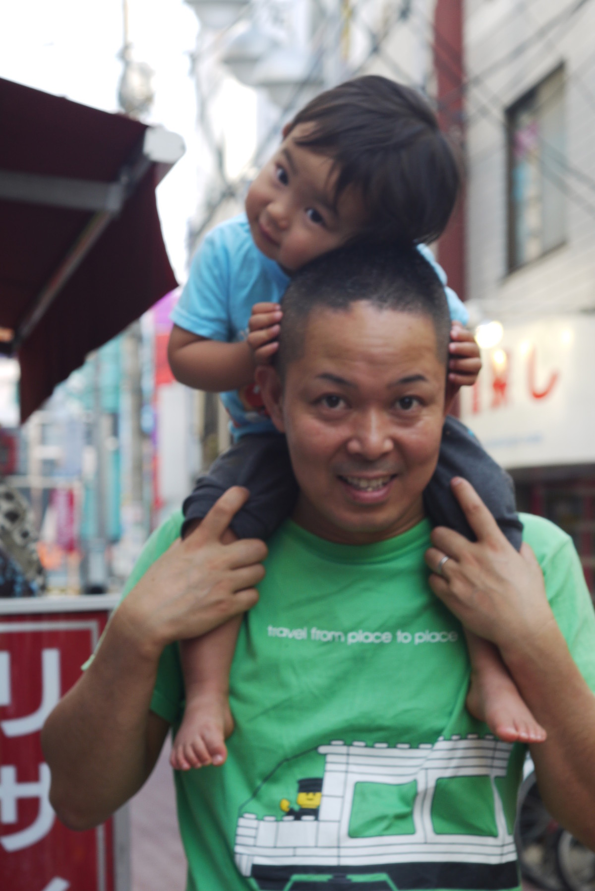 父親が子どもを肩車してやれる期間はわずか2年 Himag