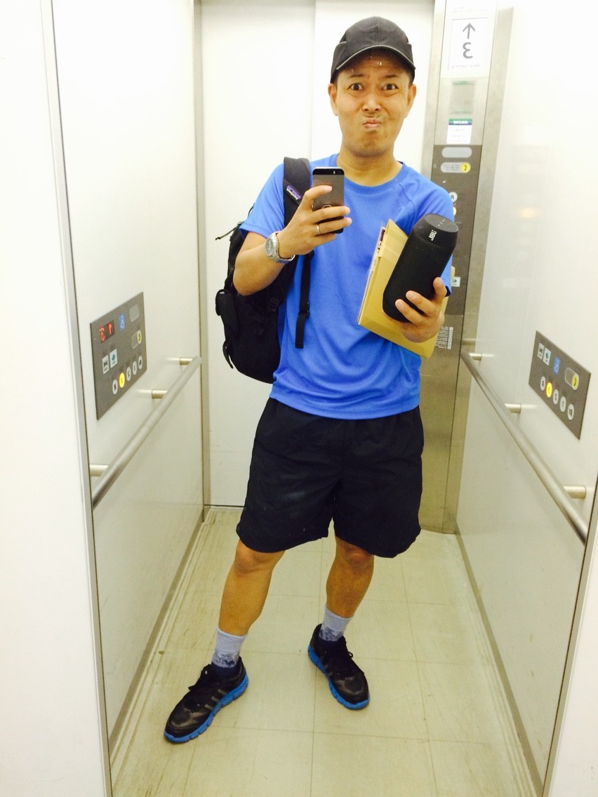 都心で自転車通勤するなら目立つ色の服を着ろ 死にたくなければな Himag 都心で自転車通勤するなら目立つ色の服を着ろ 死にたくなければな Himag
