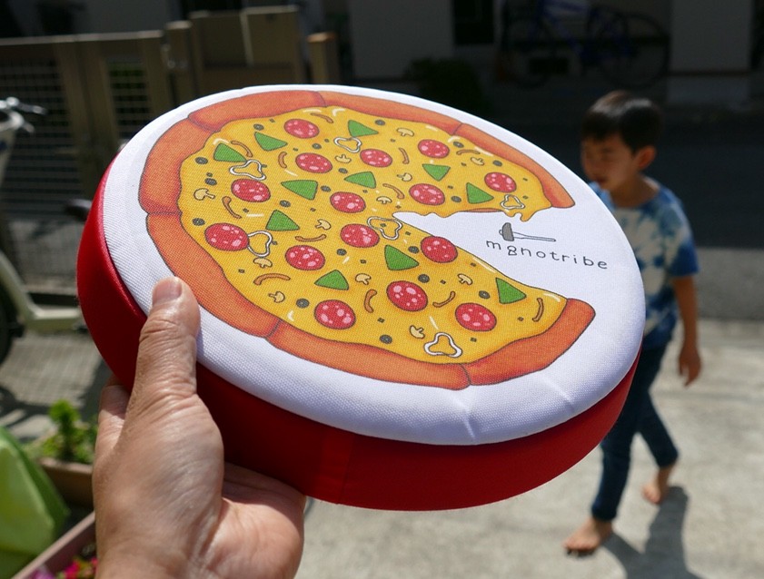 布製のピザフリスビーは近距離でも楽しめて超楽しい Himag 布製のピザフリスビーは近距離でも楽しめて超楽しい Himag