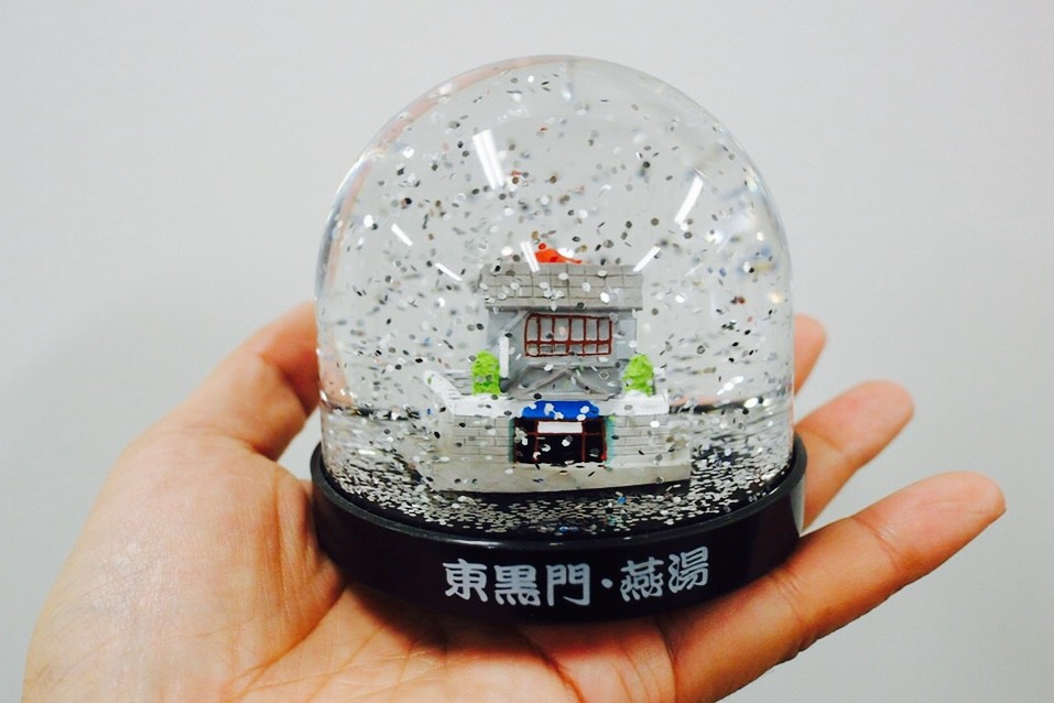 御徒町の燕湯はスノードーム売ってるんだよ 知ってた Himag