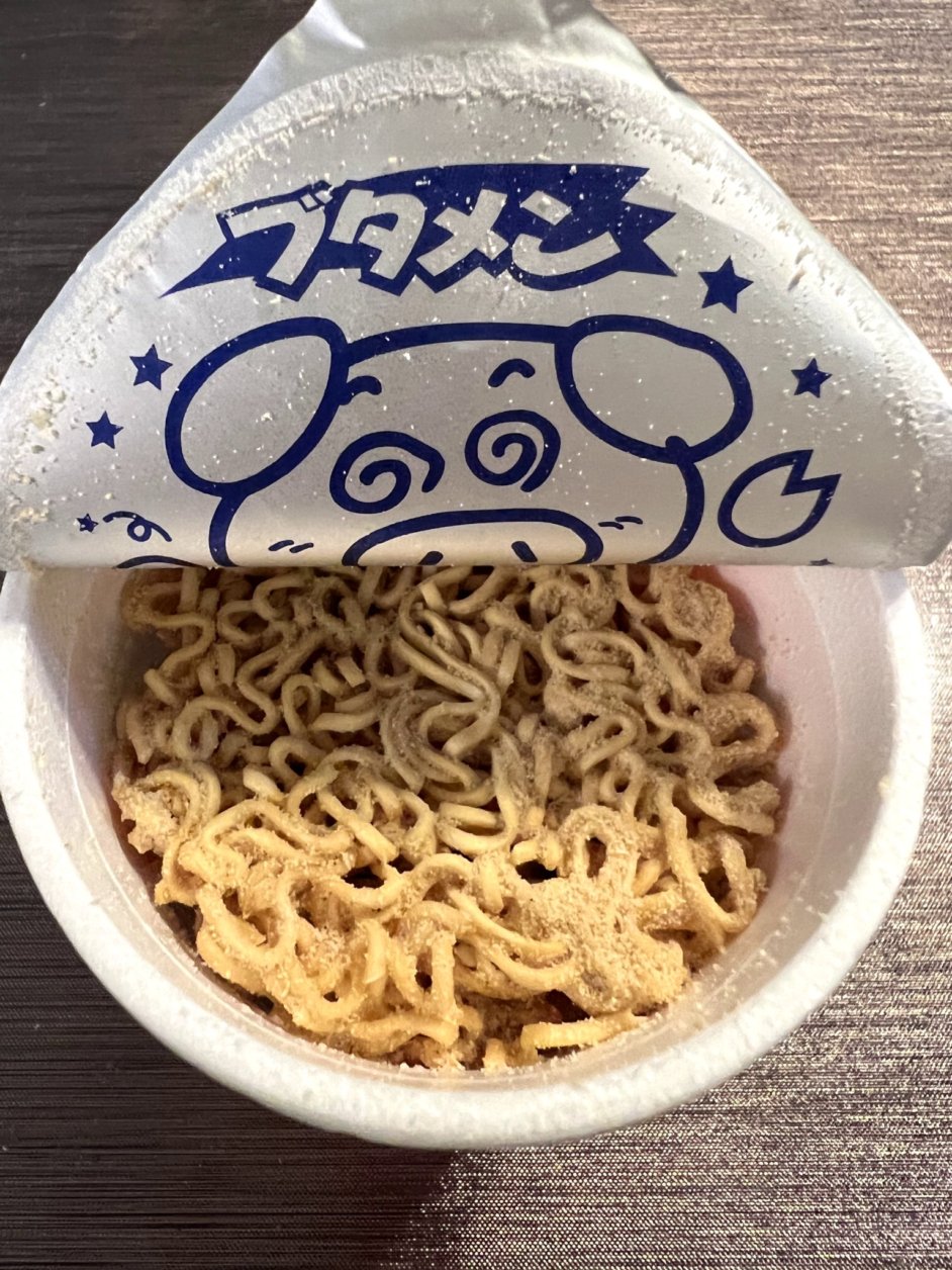 ブタメンは、豚骨味だからその名がついた1993年発売のおやつカンパニー