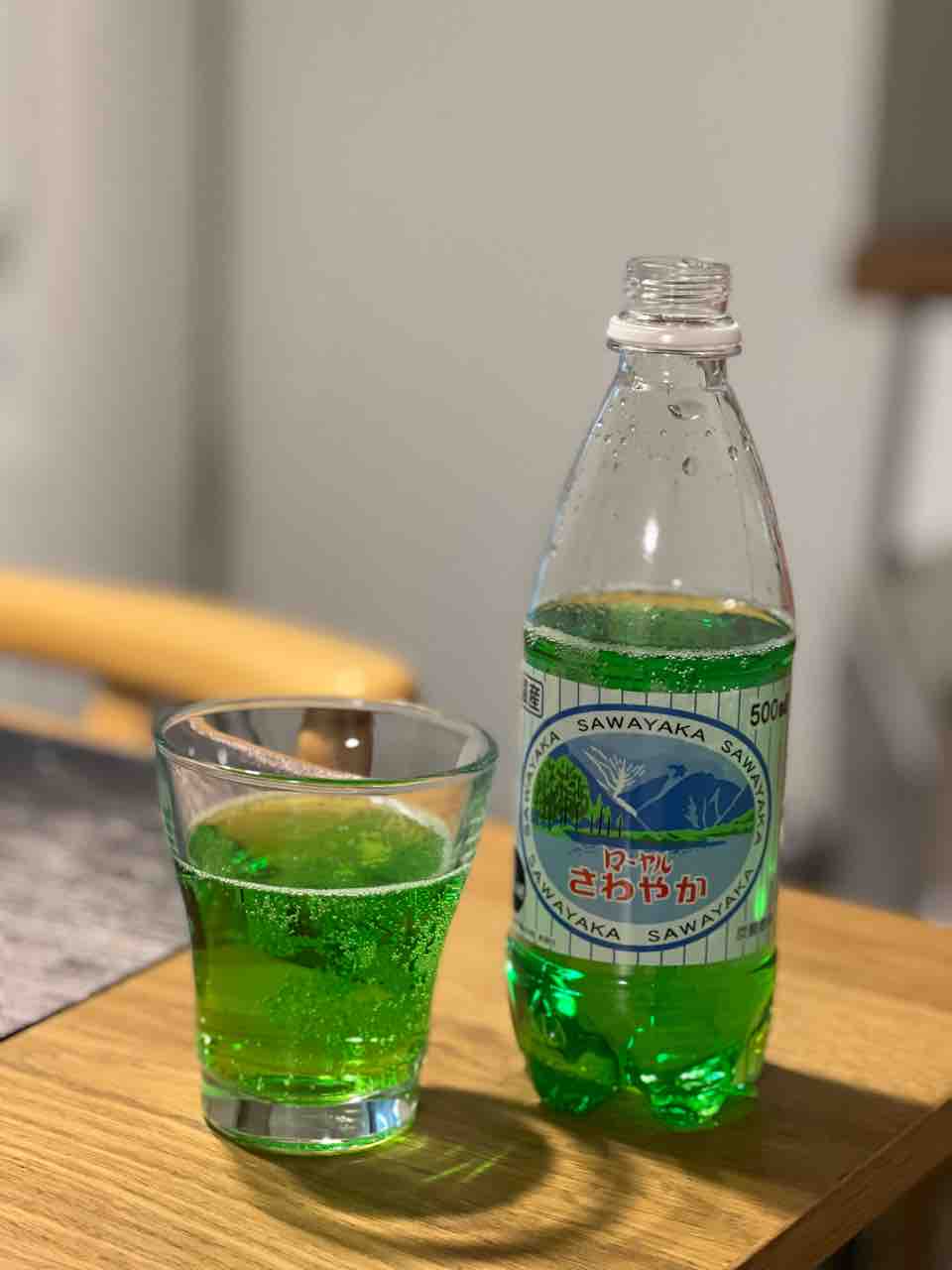 福井県人ならみんな知ってるローヤルさわやかは メロンソーダ風で美味い タベシラ 食べて調べて書く雑学ブログ