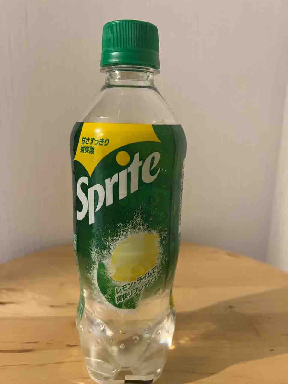 スプライトは クリアレモンファンタを元に生まれた飲み物 タベシラ 食べて調べて書く雑学ブログ