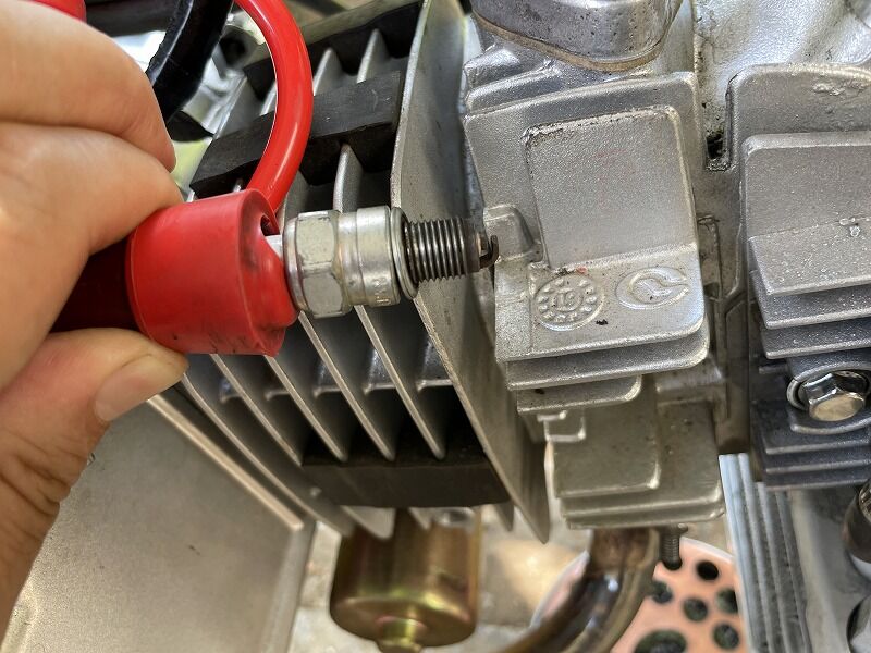 中華エンジン動かず、原因はジェネレーター : リトルカブ＆シグナス