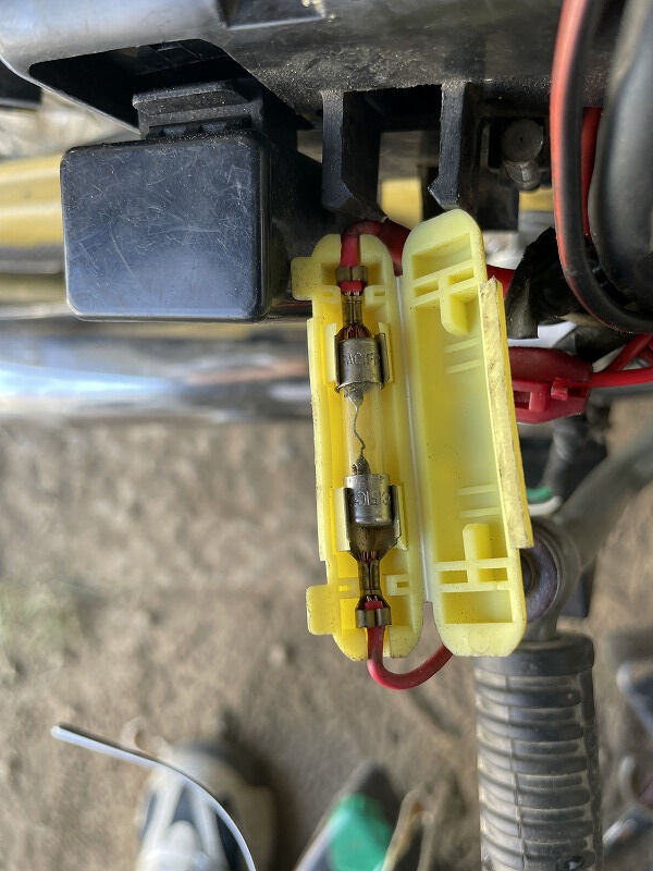 中華エンジン動かず、原因はジェネレーター : リトルカブ＆シグナス