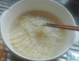 レンジで即席ラーメン２２