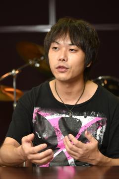 【悲報】人気ドラマーがライブ客に体臭対策を提言した結果ｗｗｗｗｗｗｗｗ