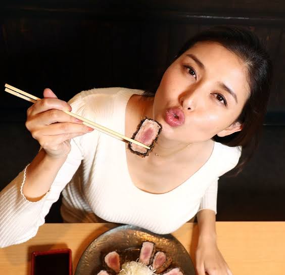 【画像あり】橋本マナミさん、難しいといわれてるエロと食を余裕で両立させてしまうｗｗｗｗｗｗｗｗｗ