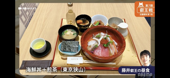 OL「なんでおっさんって大量にコンビニ弁当やビールの画像送ってくるの？キモいんですけど。」