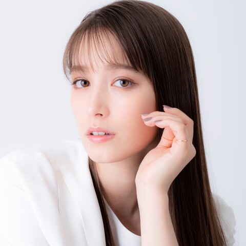 【悲報】トラウデン直美さん、総裁選ポスターを「おじさんの詰め合わせ」と評し批判殺到