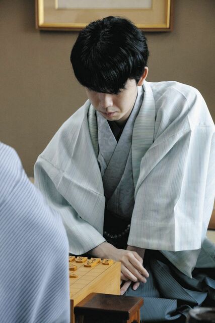 【画像あり】藤井聡太が昼飯で食べた牛丼、なんか違う????