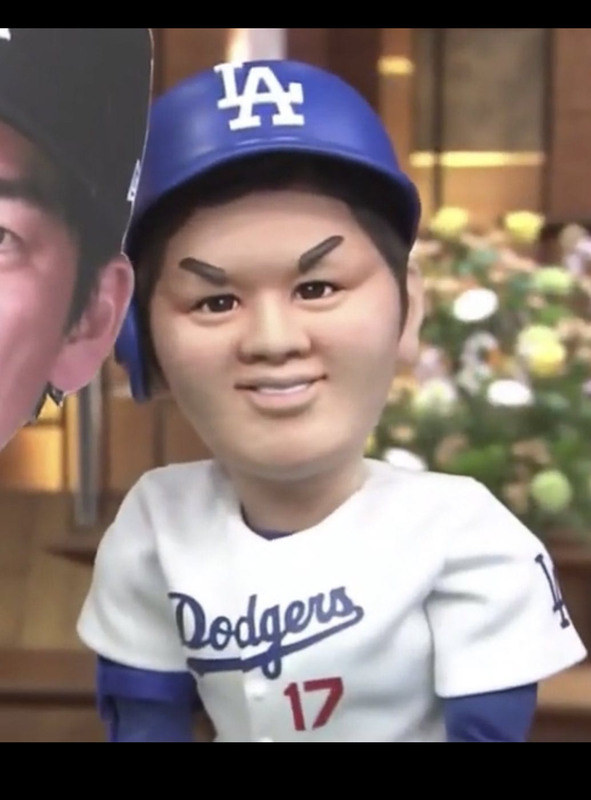 【画像あり】大谷翔平さんの似顔人形、何を間違ったのかとある人物とそっくりになるｗｗｗｗｗｗｗｗ