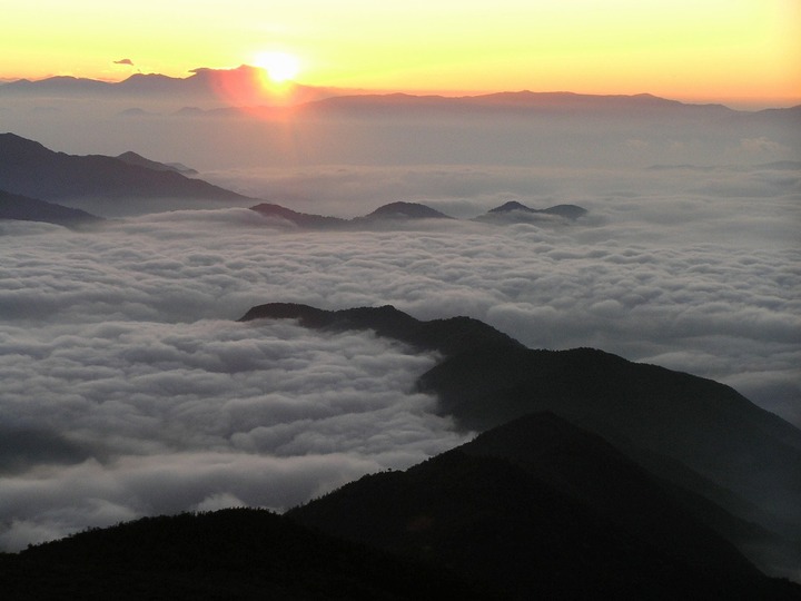 Sunrise_Mt_Fujima_Norikura