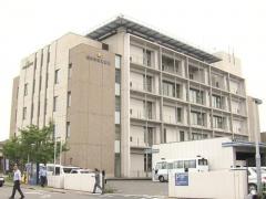 パトカーにあおり運転…職質しようとした警官を蹴る 20歳男逮捕「ゆっくり走っていたのでむかついた」