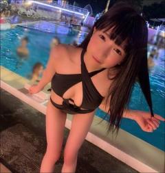 大食いｱｲﾄﾞﾙ もえあず､えちえち水着ｼｮｯﾄ ｱﾀﾞﾙﾄな姿ﾌｧﾝ大興奮