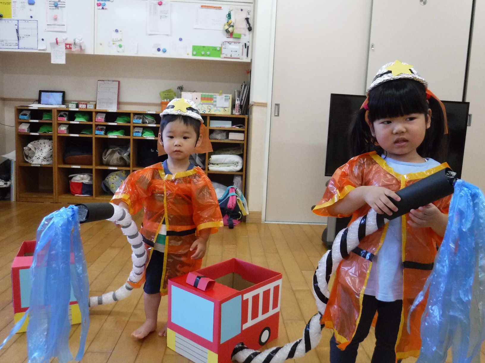 すみれ組 消防士ごっこ ひまわり認定こども園のブログ すみれ組 消防士ごっこ ひまわり認定こども園のブログ