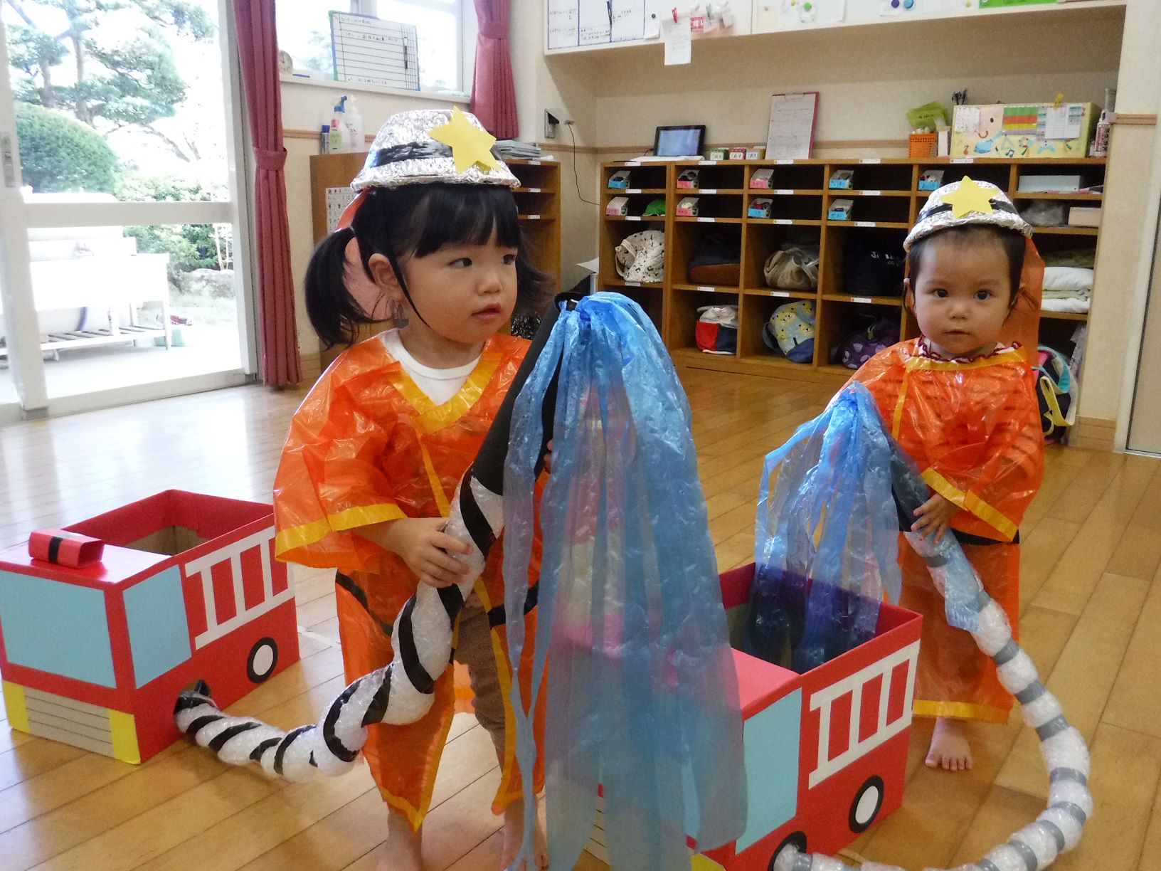 すみれ組 消防士ごっこ ひまわり認定こども園のブログ すみれ組 消防士ごっこ ひまわり認定こども園のブログ