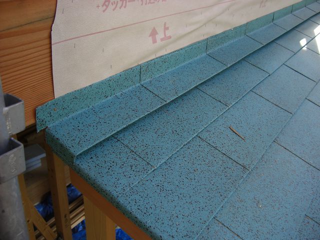 緑青銅板一文字葺き : ひまわりライフ-太陽光発電は屋根のプロにおまかせ-