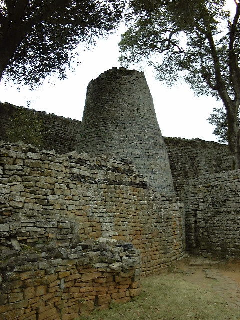 アフリカにある石造都市 グレート ジンバブエ遺跡 ジンバブエ 海外お得情報コム