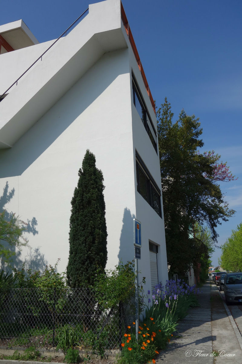 ペサックのル コルビュジエ集合住宅 Cite Fruges Fleur De Coeur ココロノハナ ペサックのル コルビュジエ集合住宅 Cite Fruges Fleur De Coeur ココロノハナ