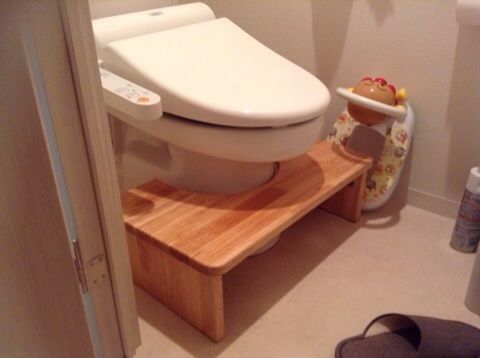 トイレのお助けになる 私も欲しかった踏み台 姫路 子育てコミュニティー きらめきクラブ トイレのお助けになる 私も欲しかった踏み台 姫路 子育てコミュニティー きらめきクラブ