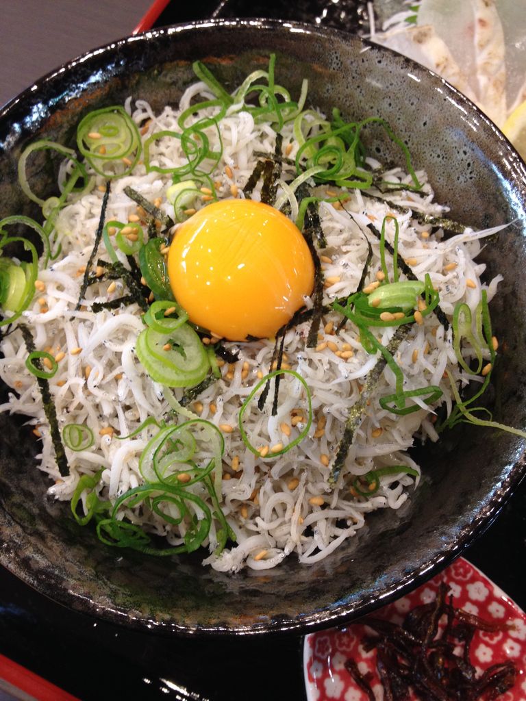 姫路に新しくオープンした 天晴水産 ぽっぽ家 のしらす丼 神戸 姫路で一人お昼ごはん