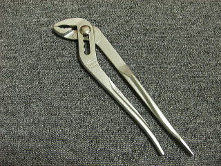 アンギラス 工具